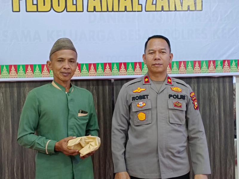 Polisi Peduli Zakat, Polres Meranti Serahkan Simpaz Ramadan kepada Baznas